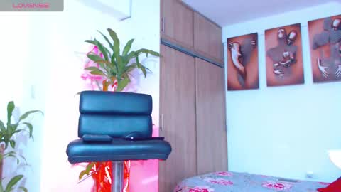 Snapshot of alexafoxxy01 chatting on 01/10/25, 10:36 alexafoxxy01 online show from 01/10/25, 10:36