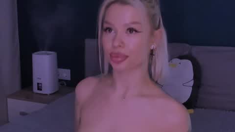 Snapshot of alexamason chatting on 01/27/25, 04:30 Alexa Mason online show from 01/27/25, 04:30