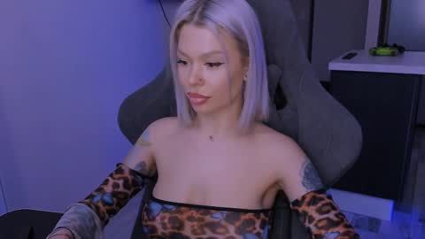 Snapshot of alexamason chatting on 02/01/25, 06:10 Alexa Mason online show from 02/01/25, 06:10