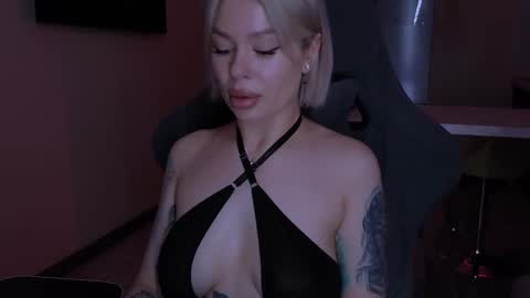 Snapshot of alexamason chatting on 10/09/25, 02:42 Alexa Mason online show from 10/09/25, 02:42