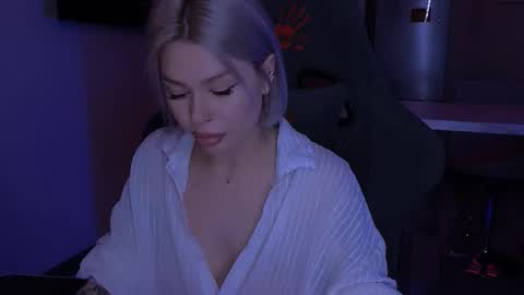 Snapshot of alexamason chatting on 11/01/25, 02:13 Alexa Mason online show from 11/01/25, 02:13