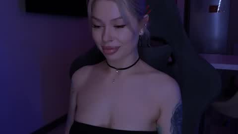 Snapshot of alexamason chatting on 11/04/25, 02:10 Alexa Mason online show from 11/04/25, 02:10