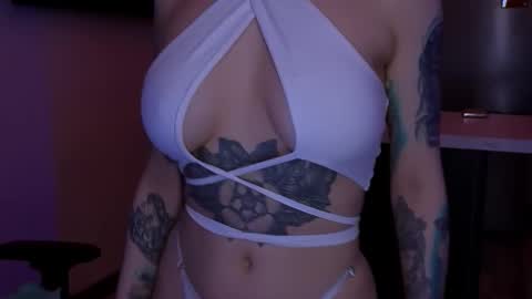 Snapshot of alexamason chatting on 02/14/26, 01:24 Alexa Mason online show from 02/14/26, 01:24