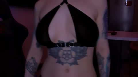 Snapshot of alexamason chatting on 02/15/26, 01:13 Alexa Mason online show from 02/15/26, 01:13