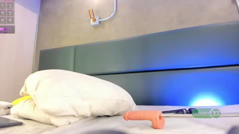 Alexa   online show from 09/27/25, 09:53