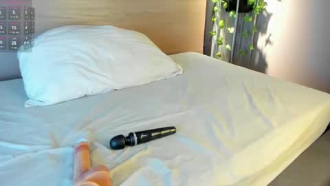 Alexa   online show from 12/22/25, 09:23