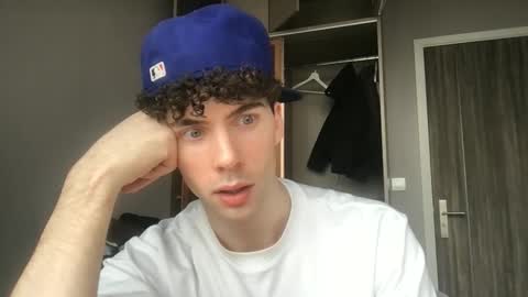 Snapshot of alexander0_ chatting on 02/12/26, 08:09 Alexander online show from 02/12/26, 08:09