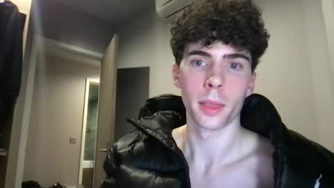 Snapshot of alexander0_ chatting on 02/13/26, 11:50 Alexander online show from 02/13/26, 11:50