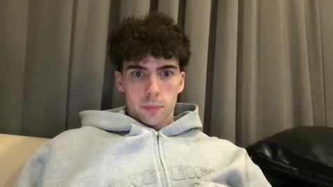 Snapshot of alexander0_ chatting on 02/24/26, 01:09 Alexander online show from 02/24/26, 01:09