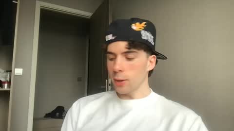 Snapshot of alexander0_ chatting on 02/26/26, 10:25 Alexander online show from 02/26/26, 10:25