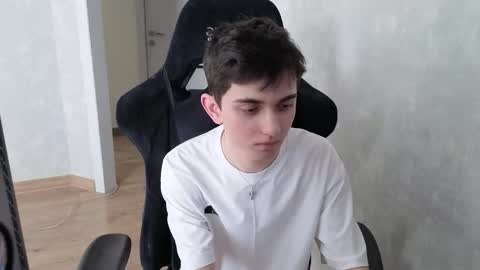 Snapshot of alexander_18_xxl chatting on 04/05/26, 08:33 Alexander online show from 04/05/26, 08:33