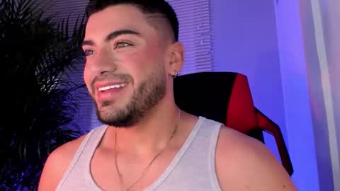 Snapshot of alexander_diiaz chatting on 10/08/25, 12:03 Alexander Diaz online show from 10/08/25, 12:03