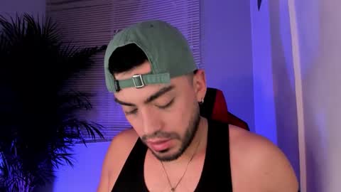 Snapshot of alexander_diiaz chatting on 10/19/25, 12:22 Alexander Diaz online show from 10/19/25, 12:22