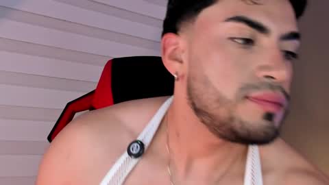 Snapshot of alexander_diiaz chatting on 04/07/26, 01:22 Alexander Diaz online show from 04/07/26, 01:22