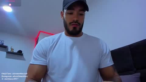 Onlyfansalexmartinezwb  Instagram alexwbmartinez  Twitter martinezcb937 online show from 10/09/25, 11:03