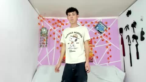 chicos hot online show from 02/10/25, 07:28