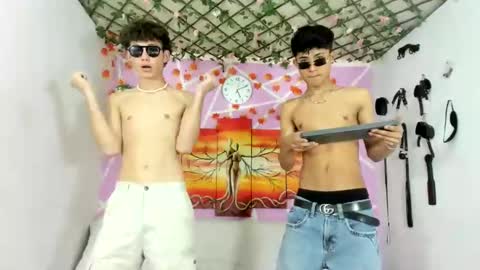 chicos hot online show from 02/13/25, 10:11