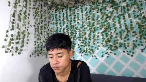 chicos hot online show from 09/14/25, 01:43