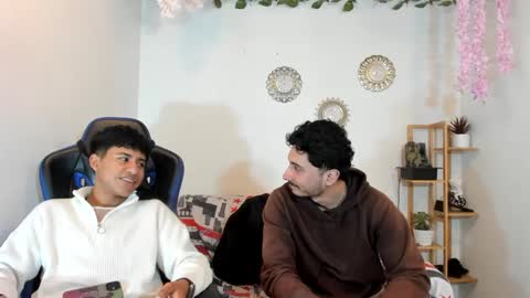 chicos hot online show from 10/10/25, 01:32