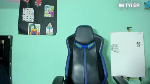 chicos hot online show from 04/12/26, 04:17