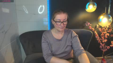 Alexandra online show from 12/17/24, 02:33