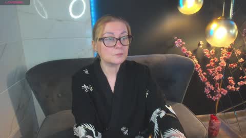 Alexandra online show from 12/22/24, 08:03