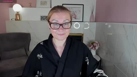 Alexandra online show from 12/26/24, 11:57