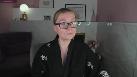 Alexandra online show from 01/16/25, 12:12