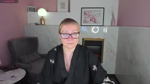 Alexandra online show from 02/01/25, 01:41