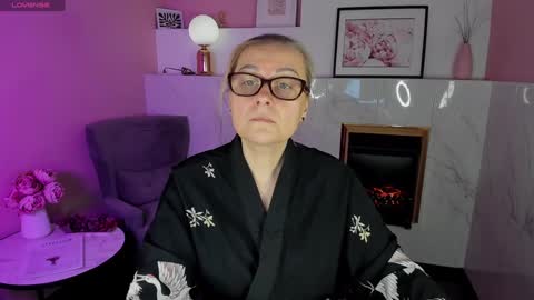 Alexandra online show from 02/04/25, 01:48