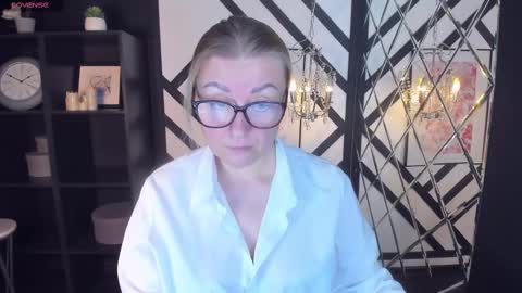 Alexandra online show from 02/11/25, 02:46