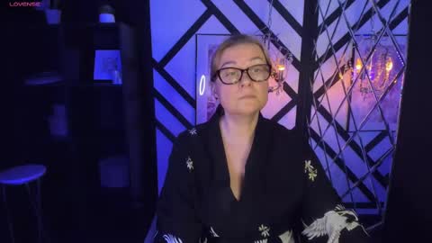 Alexandra online show from 02/14/25, 10:36