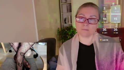 Snapshot of alexandra_kind chatting on 05/20/26, 09:10 Alexandra online show from 05/20/26, 09:10
