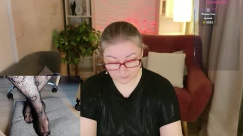 Snapshot of alexandra_kind chatting on 06/02/26, 02:30 Alexandra online show from 06/02/26, 02:30