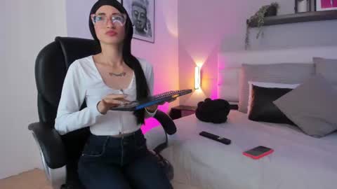 ALEXANDRA online show from 07/02/26, 08:48
