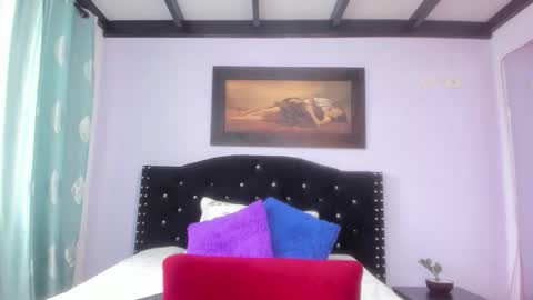 Snapshot of alexandra_torress chatting on 10/29/25, 04:20 alexandra online show from 10/29/25, 04:20