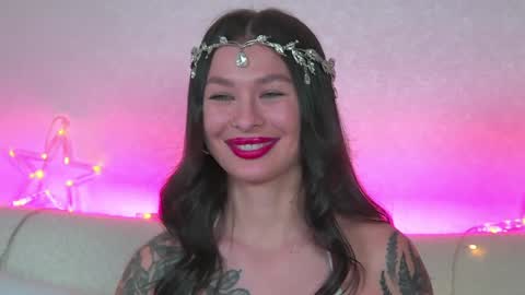 Snapshot of alexandrabloom chatting on 01/11/25, 01:27 AlexandraBloom online show from 01/11/25, 01:27