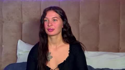 Snapshot of alexandrabloom chatting on 10/06/25, 06:27 AlexandraBloom online show from 10/06/25, 06:27