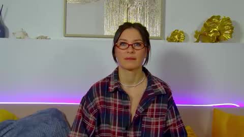 Snapshot of alexandrabloom chatting on 11/06/25, 07:04 AlexandraBloom online show from 11/06/25, 07:04