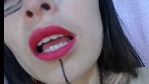 alexandrasaen online show from 11/03/25, 10:32