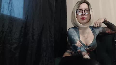 Alexandra online show from 11/13/25, 07:40