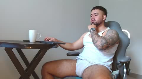 Snapshot of alexandro_king chatting on 01/08/25, 02:56 ALEX online show from 01/08/25, 02:56