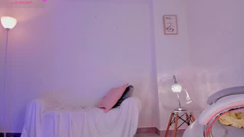 lexandra  online show from 02/28/25, 10:30