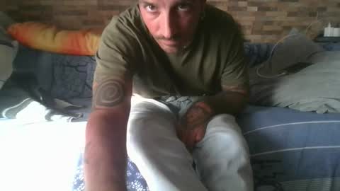 Snapshot of alexdelarge23 chatting on 11/14/25, 04:38 alexdelarge23 online show from 11/14/25, 04:38