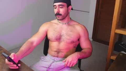 Snapshot of alexdimartino chatting on 09/12/25, 12:33 Alex Dimartino online show from 09/12/25, 12:33