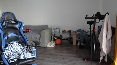 Snapshot of alexfit96 chatting on 02/07/25, 01:43 alexfit96 online show from 02/07/25, 01:43