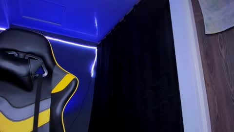 alexgiraldo__ online show from 11/14/25, 07:07