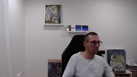 Snapshot of alexhunter4u chatting on 12/15/24, 09:53 alexhunter4u online show from 12/15/24, 09:53