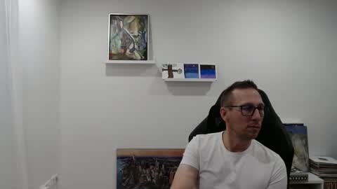 Snapshot of alexhunter4u chatting on 12/16/24, 10:24 alexhunter4u online show from 12/16/24, 10:24