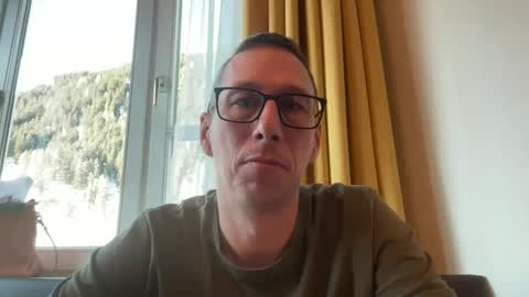 Snapshot of alexhunter4u chatting on 12/27/24, 12:56 alexhunter4u online show from 12/27/24, 12:56